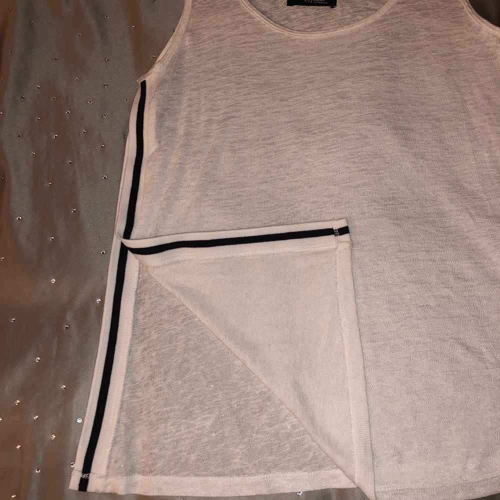 💚NEW Tank Top With Stripe Side Open